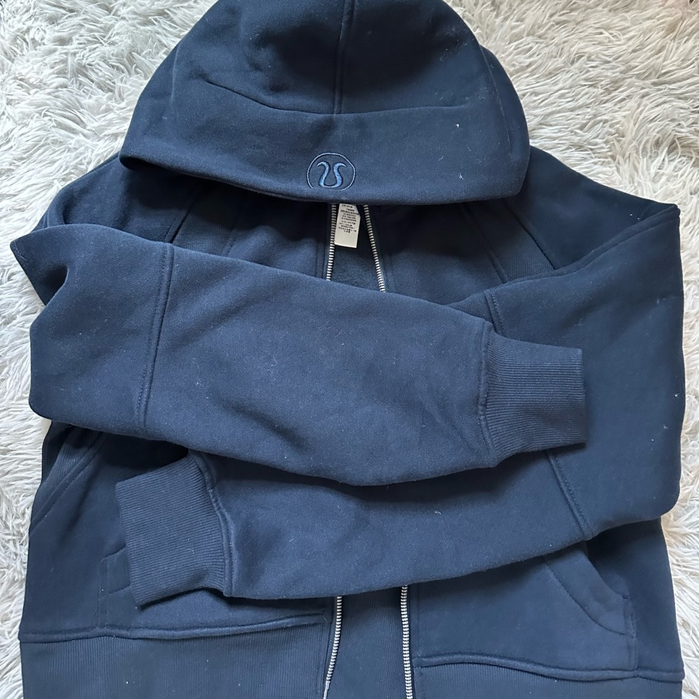 Lululemon Scuba Full Zip in Navy Blue